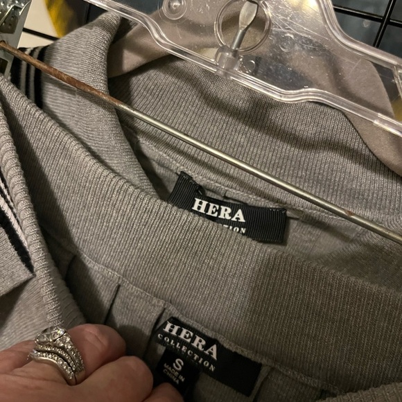 Hera Collection Gray Ribbed Knit Top - Picture 5 of 6